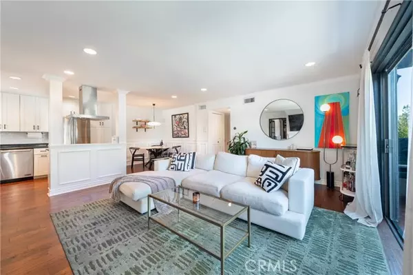 Studio City, CA 91604,4370 Troost AVE 201