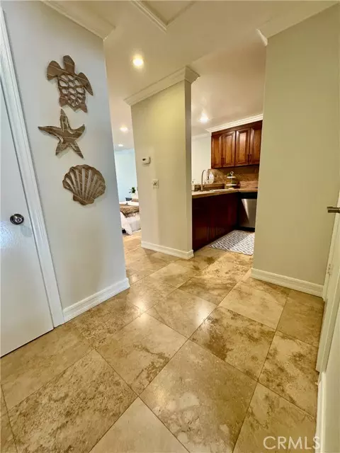 Long Beach, CA 90803,5104 Marina Pacifica DR