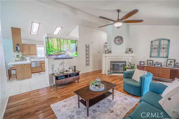 Canyon Country, CA 91351,20164 Crestview Dr.