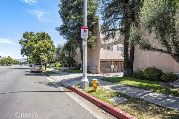 Panorama City, CA 91402,7924 Woodman AVE 20