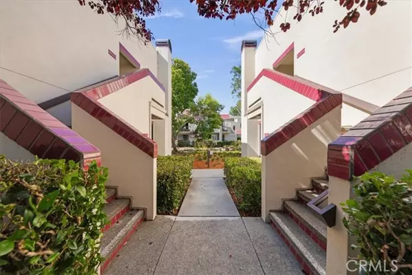 Redwood City, CA 94065,546 Shorebird CIR 26201