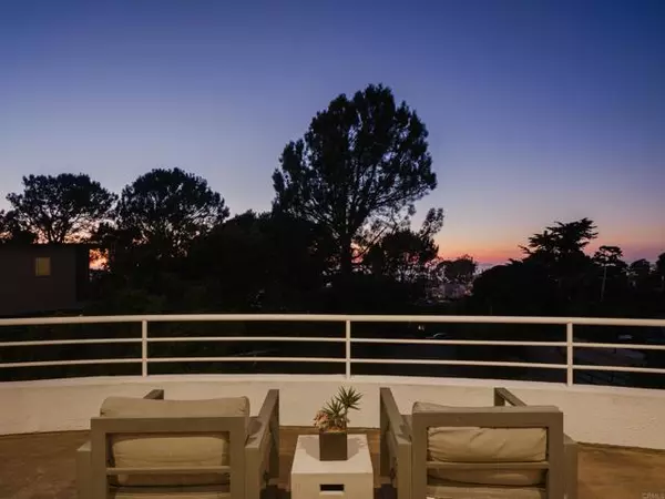Del Mar, CA 92014,421 Serpentine DR