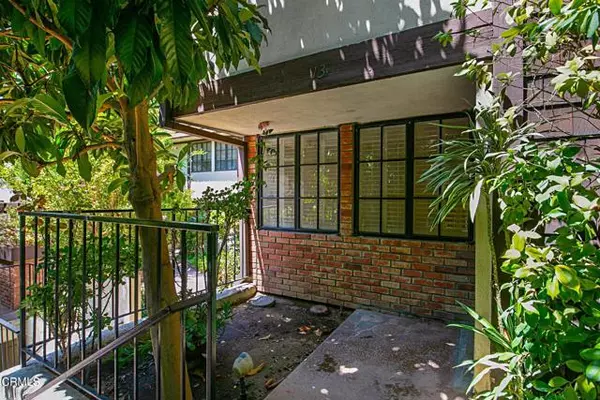 Glendale, CA 91202,1429 Valley View RD 13