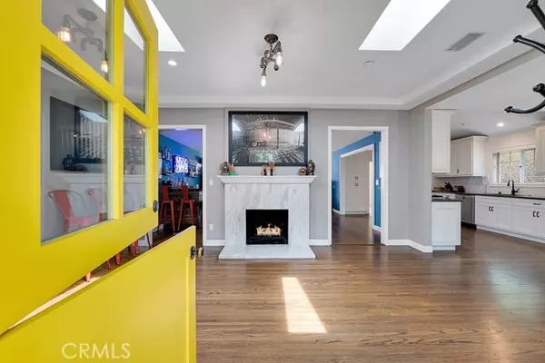 Valley Glen, CA 91401,5732 Mammoth AVE