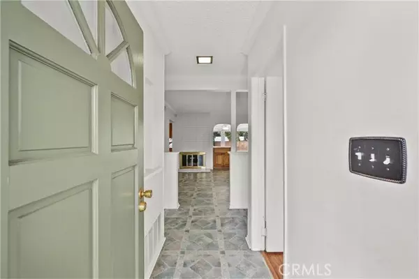 Sylmar, CA 91342,12619 Gladstone AVE