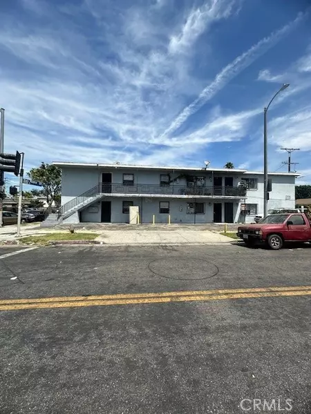 9222 S San Pedro ST, Los Angeles, CA 90003