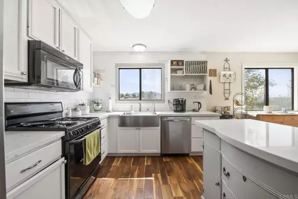 Valley Center, CA 92082,29998 Mac Tan RD