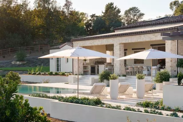 17965 Via De Fortuna, Rancho Santa Fe, CA 92067