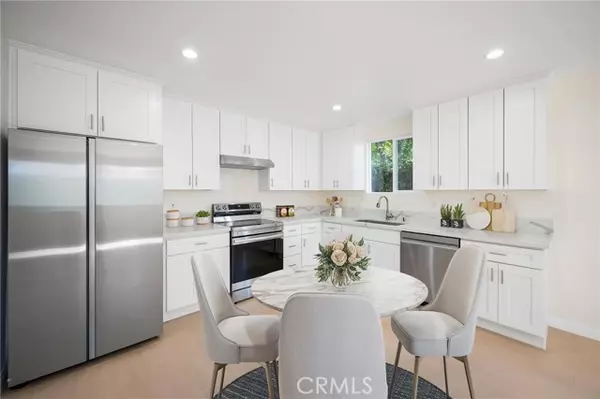 Canoga Park, CA 91304,8126 Moorcroft Ave