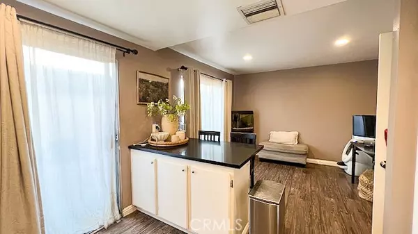 Panorama City, CA 91402,8728 1/2 Willis AVE 45