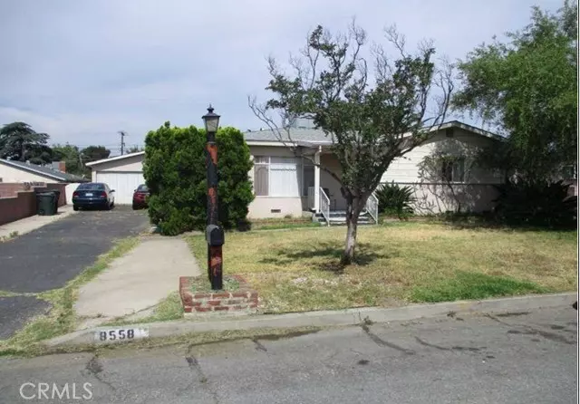8558 Evergreen LN, Fontana, CA 92335