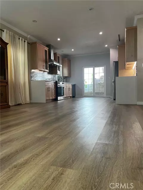 Los Angeles, CA 90068,1912 Canyon DR