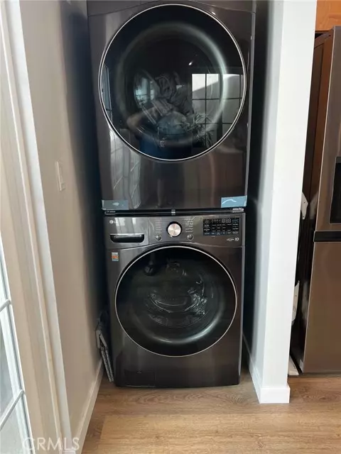 Los Angeles, CA 90068,1912 Canyon DR