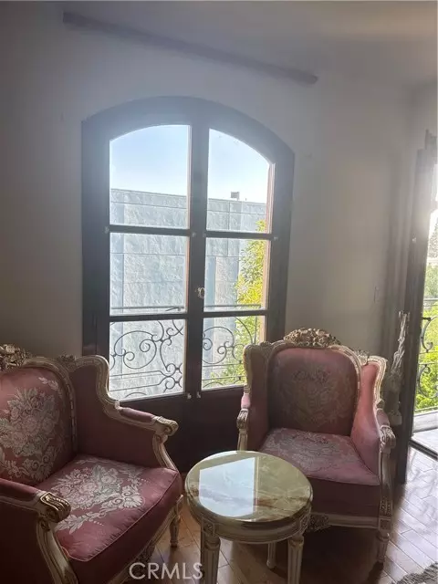 9233 Burton WAY 505, Beverly Hills, CA 90210