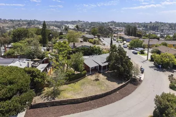 Bonita, CA 91902,3825 27 GRANDVIEW PL