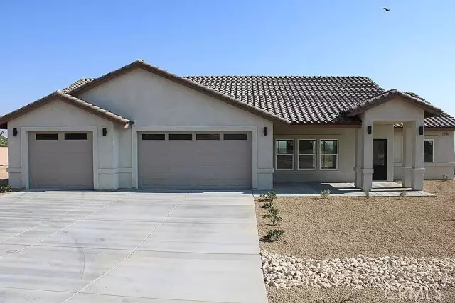 22865 Papago RD, Apple Valley, CA 92307