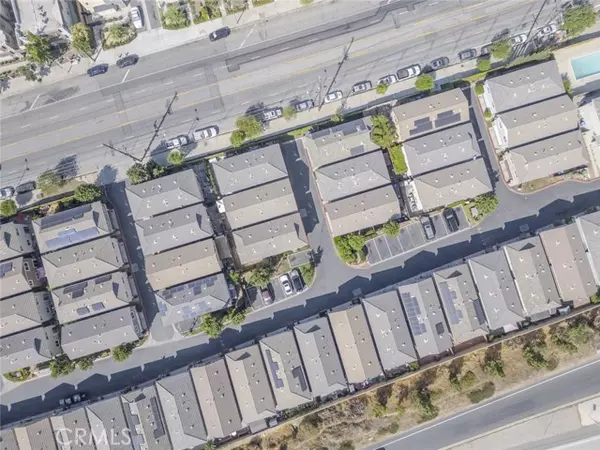 Sylmar, CA 91342,13522 Island Palms LN