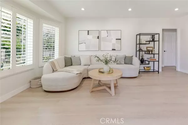 North Hollywood, CA 91606,11484 Erwin ST