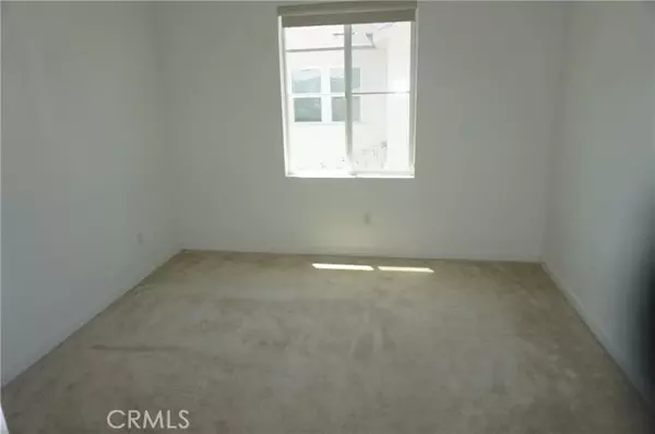 Costa Mesa, CA 92626,945 Vivid LN