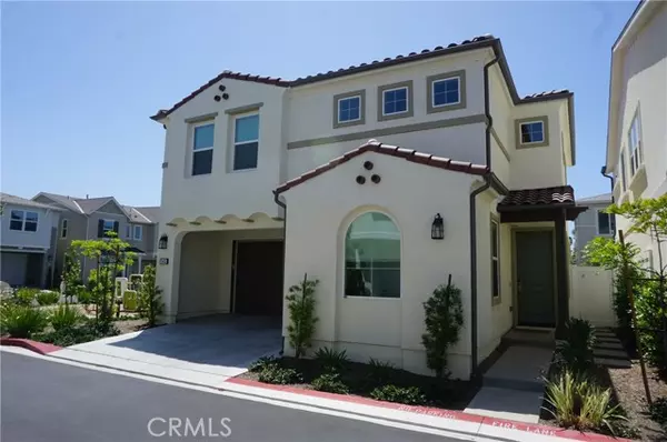 Costa Mesa, CA 92626,945 Vivid LN