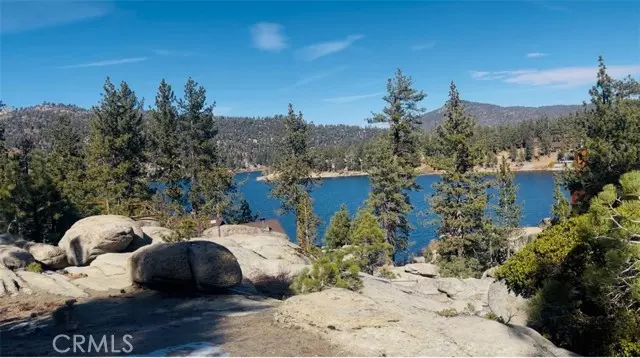 831 Cove DR, Big Bear Lake, CA 92315