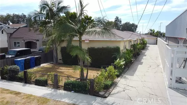 11121 S Freeman AVE,  Inglewood,  CA 90304