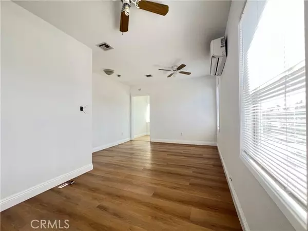 San Pedro, CA 90731,664 W 7th ST