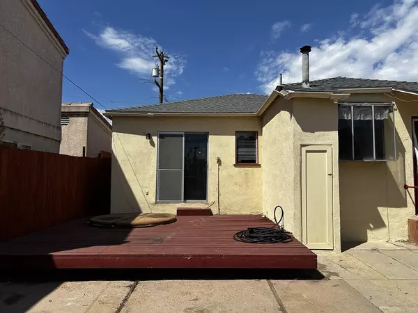 Lawndale, CA 90260,4556 W 164th ST