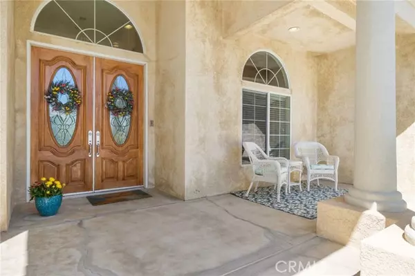 Bakersfield, CA 93314,13946 Santa Fe CT