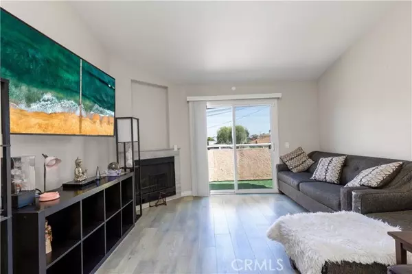 Paramount, CA 90723,15311 Gundry AVE 2