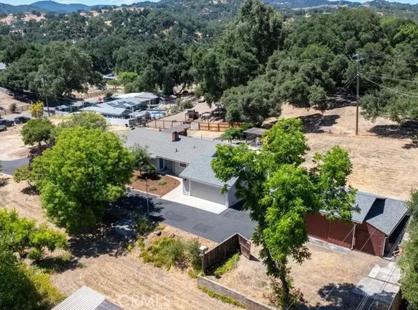 Atascadero, CA 93422,9080 Santa Lucia RD
