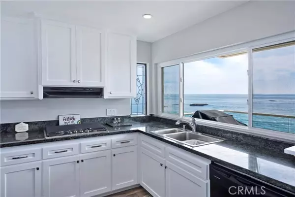 Laguna Beach, CA 92651,1249 Ocean Front C