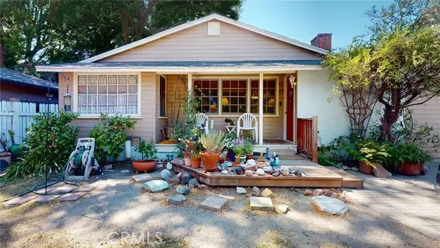 22542 Burbank BLD, Woodland Hills, CA 91367