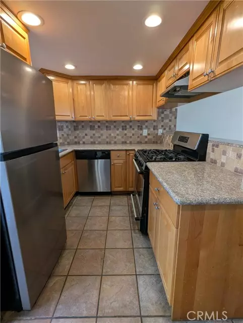 Glendale, CA 91203,361 Salem ST 2