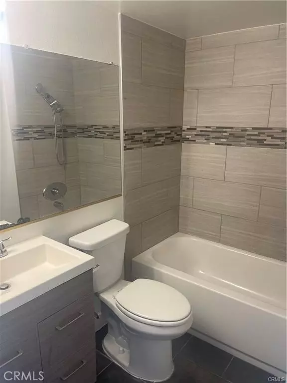 Panorama City, CA 91402,8847 Willis AVE 22