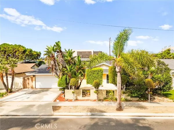 20401 Somerville LN, Huntington Beach, CA 92646