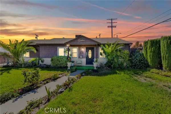 8253 Beeman AVE, North Hollywood, CA 91605