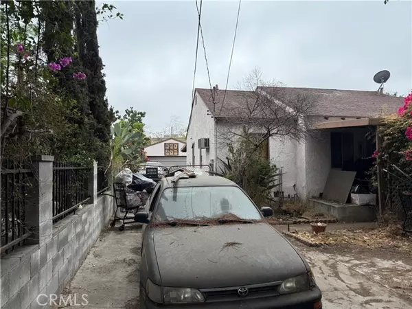 North Hollywood, CA 91605,6928 Gentry AVE