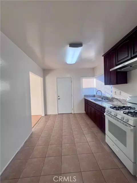 Arcadia, CA 91006,962 E Sandra AVE