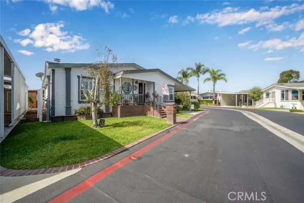 Huntington Beach, CA 92649,16222 Monterey LN 303