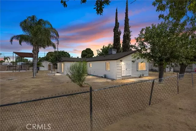 8880 Greenfield Park DR, Bakersfield, CA 93307