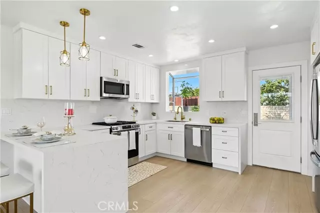 10414 El Dorado AVE, Pacoima, CA 91331