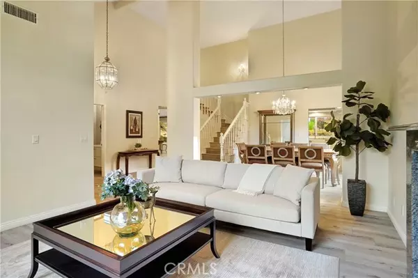 Calabasas, CA 91302,23022 Peacock CT