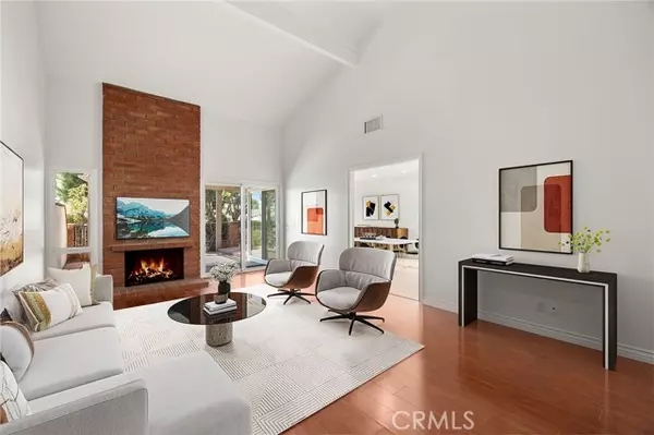 949 S Ridgecrest CIR, Anaheim Hills, CA 92807