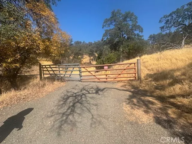 Clearlake, CA 95424,10877 Crestview DR