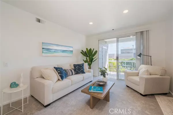 Huntington Beach, CA 92646,20371 Bluffside CIR B214