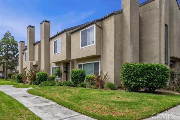 Fountain Valley, CA 92708,15886 Camo Bluff CT