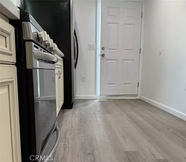 Reseda, CA 91335,7317 White Oak AVE