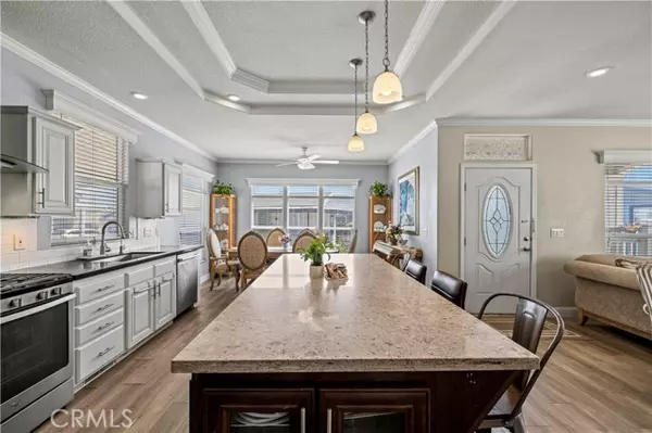 Anaheim, CA 92801,21 Walnut Via