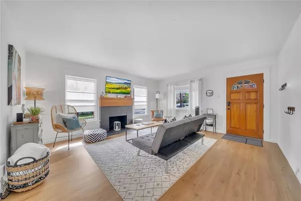 Long Beach, CA 90814,4741 E Colorado ST